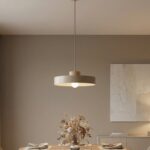 Subtelna lampa wisząca nad okrągły stół Kivi 35 beż - matal i drewno - nowoczesna