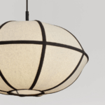 Lampa wisząca Hikari 45 z lnu japandi – owalny beżowy klosz z czarnymi paskami - 1