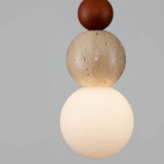 Lampa Siena z naturalnym trawertynem i brązową kulką z drewna
