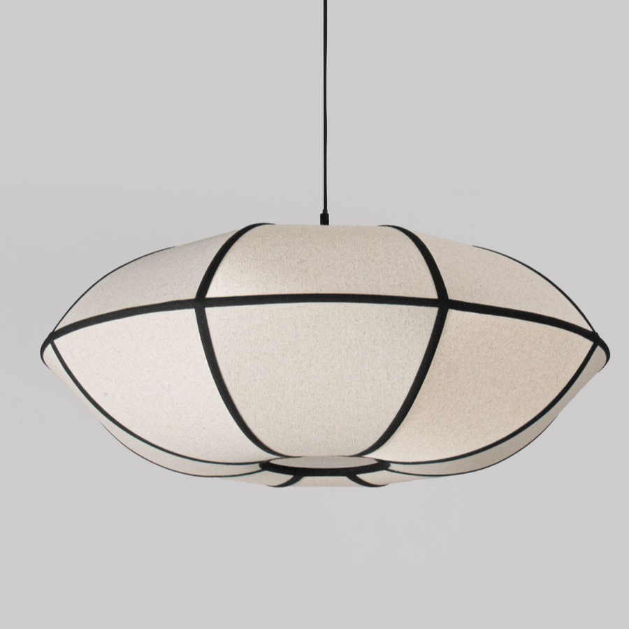 Lniana lampa wisząca Hikari 70 w styl japandi - szeroki klosz z czarnymi paskami