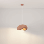 Terra – lampa wisząca w kolorze terracotta w stylu wabi-sabi