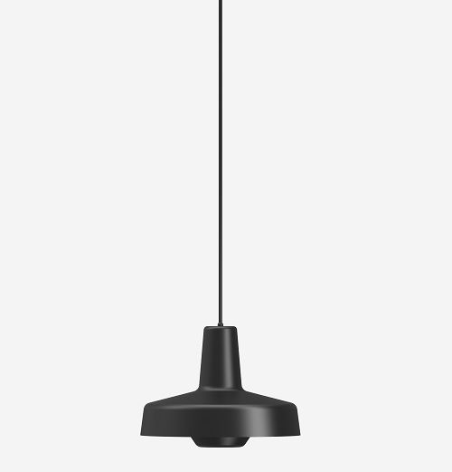 skandynawska lampa wisząca, czarna, matowa - aranżacja black&white