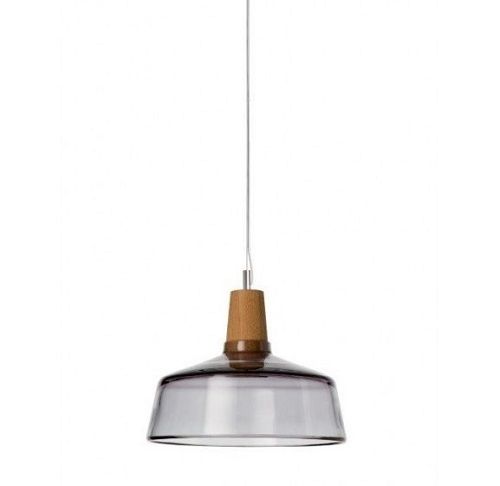 lampa wisząca z kloszem z barwionego, szarego szkła i drewnianą podstawą, styl industrialny