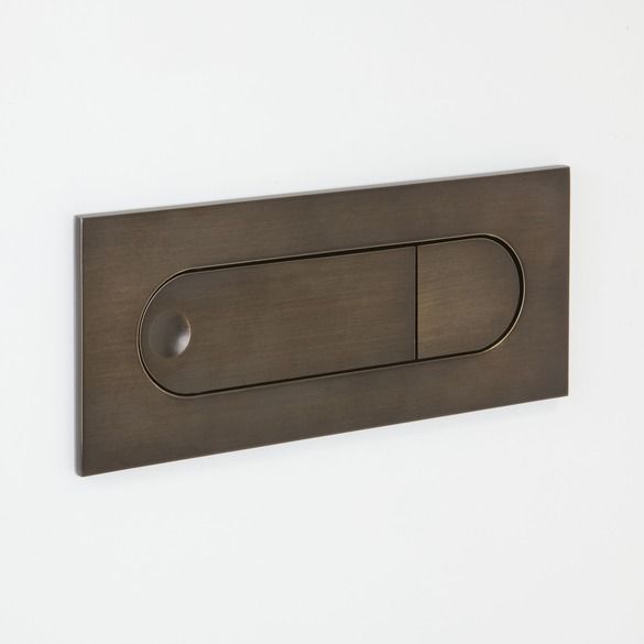 minimalistyczny kinkiet w stylu nowoczesnym, brązowy kolor, klosz chowany w ścianę