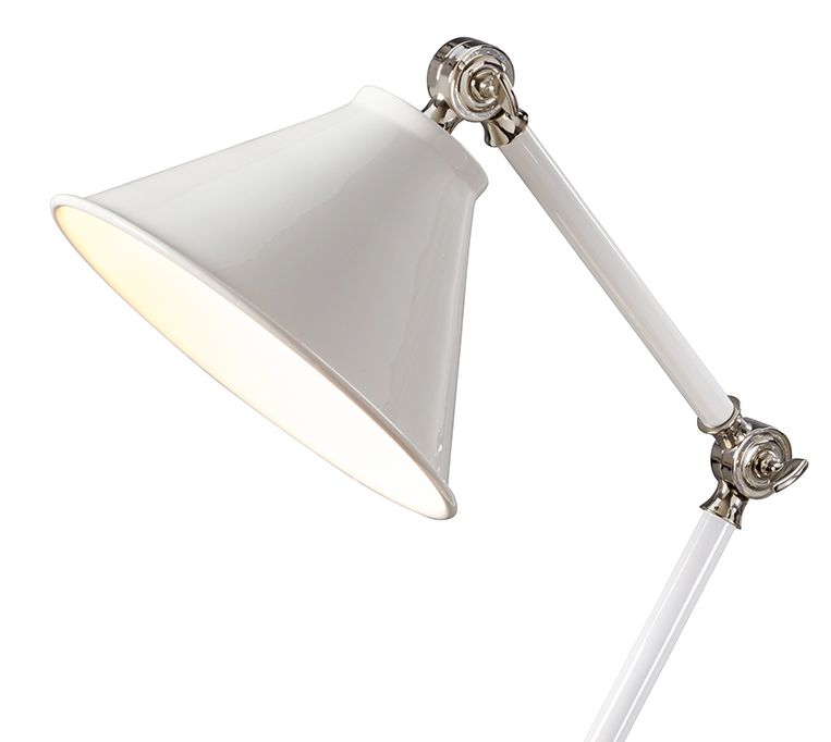 biała, lakierowana lampa biurkowa w klasycznym stylu, regulowane ramię