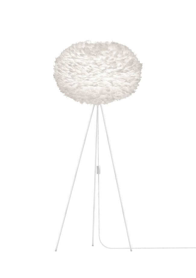 duża lampa podłogowa z okrągłym kloszem z piór, cała biała, styl nowoczesny