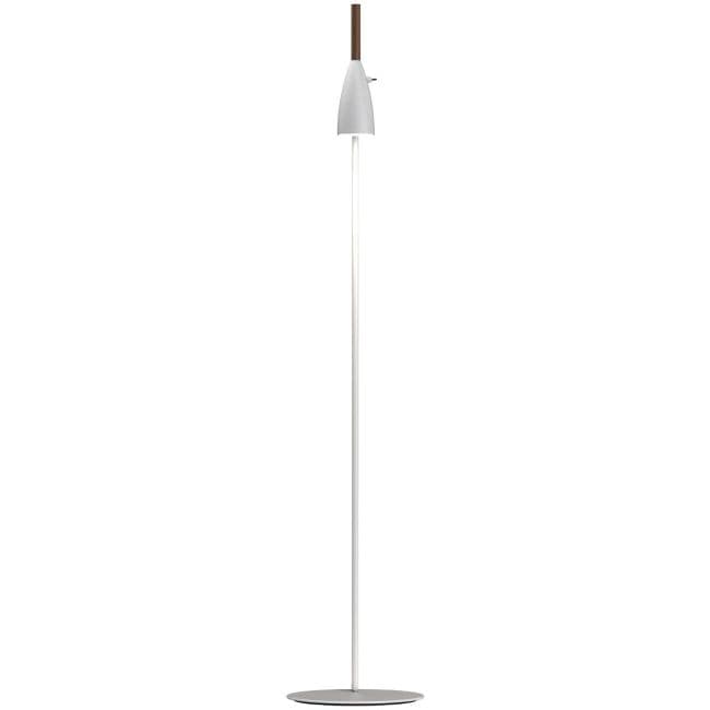 wysoka i minimalistyczna lampa podłogowa w stylu skandynawskim, biała z drewnianymi elementami