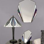 aranżacja - średnia lampa na stół ze szklanym kloszem