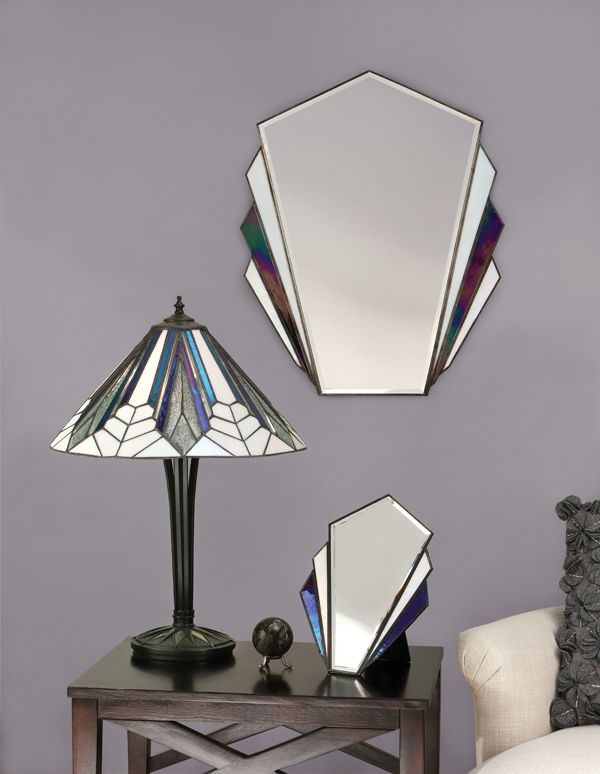 aranżacja - średnia lampa na stół ze szklanym kloszem