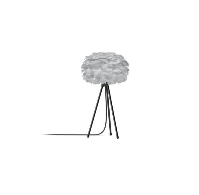 lampa stołowa na wysokim tripodzie, szary klosz z naturalnych piór w formie kuli
