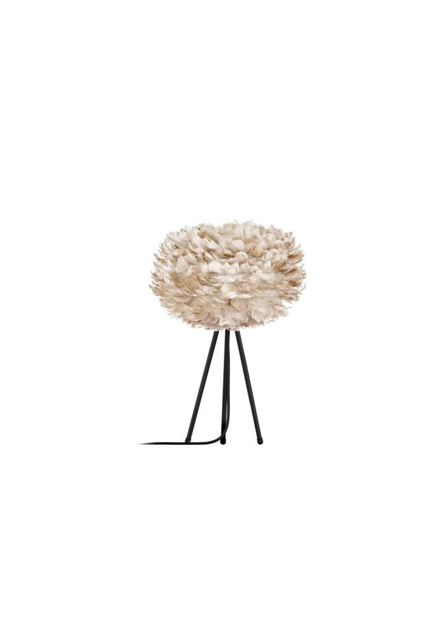 niewysoka lampa stołowa na białej podstawie, trójnóg, styl nowoczesny, klosz jasnobrązowa kula