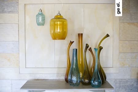 lampa wisząca ze szkła w odcieniu oliwkowym, styl nowoczesny