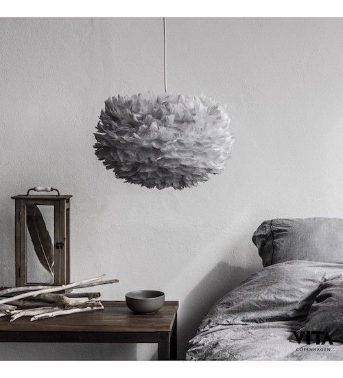 szara lampa wisząca w stylu skandynawskim - aranżacja nowoczesna sypialnia w szarości