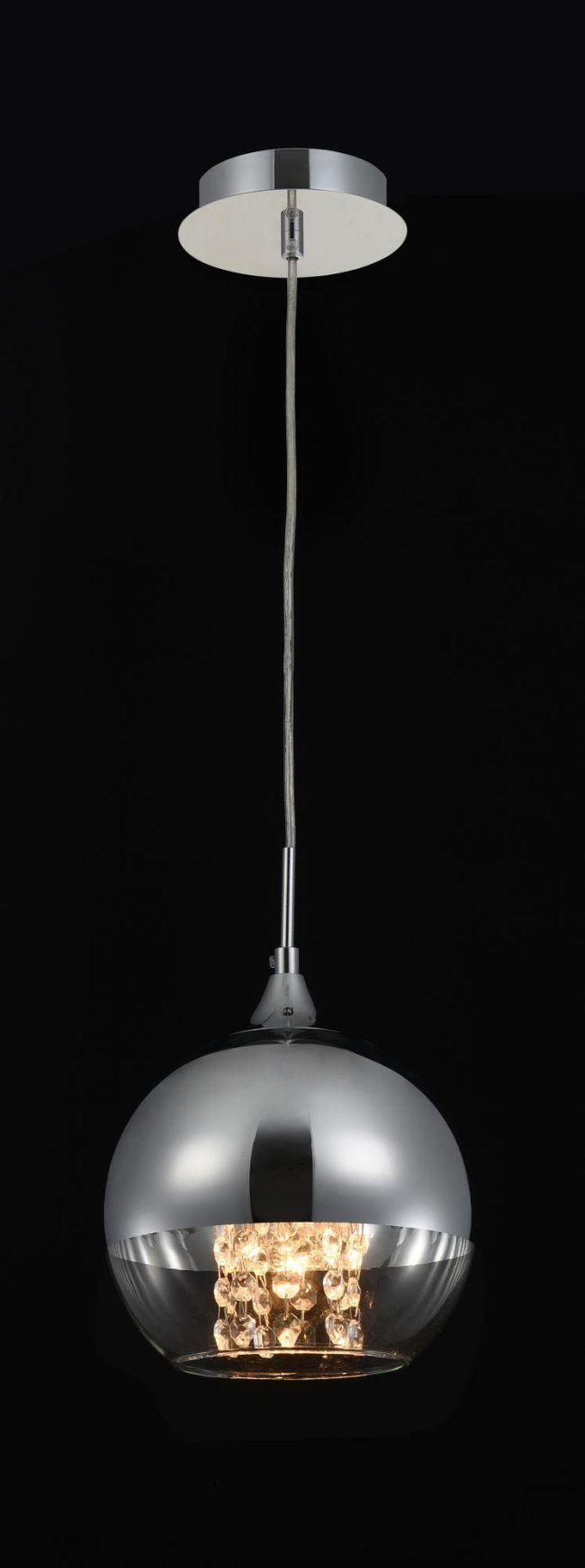 szklana lampa kula z srebrnym kloszem i kryształami wiszącymi