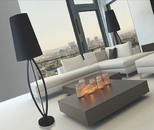 stylowa lampa podłogowa, cała czarna, styl modern classic, nowoczesny - aranżacja luksusowy salon