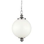 lampa wisząca w stylu klasycznym, rustykalnym, biała kula z mlecznego szkła i srebrne detale